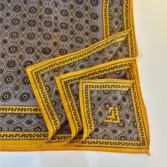 VTG 1970s-80s Taupe & Gold Floral Geometric Print Acetate Square Scarf - Picture 2 of 5
